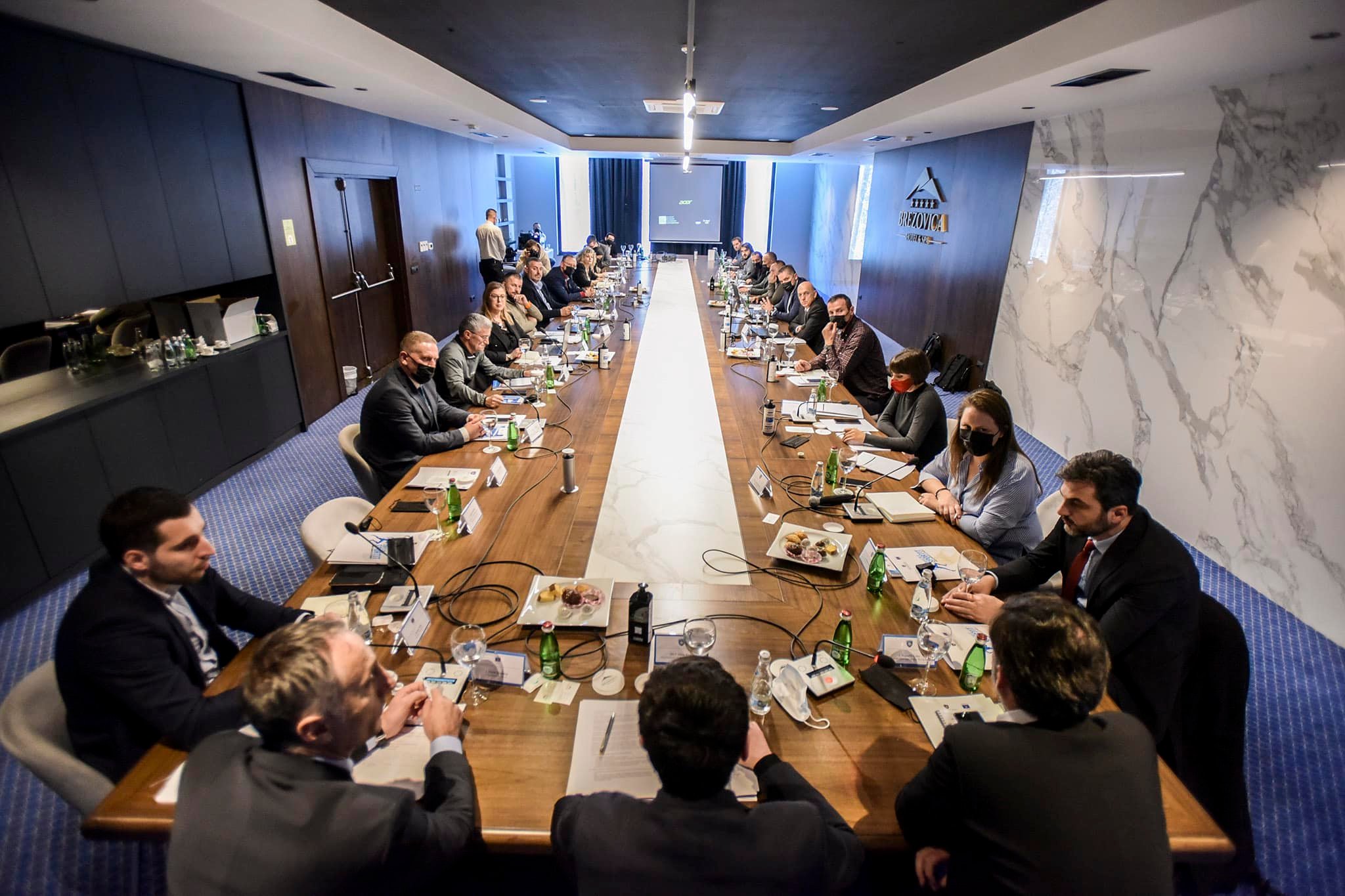 Fetahu e vlerëson lartë organizimin e “Tryezës së Sportit”